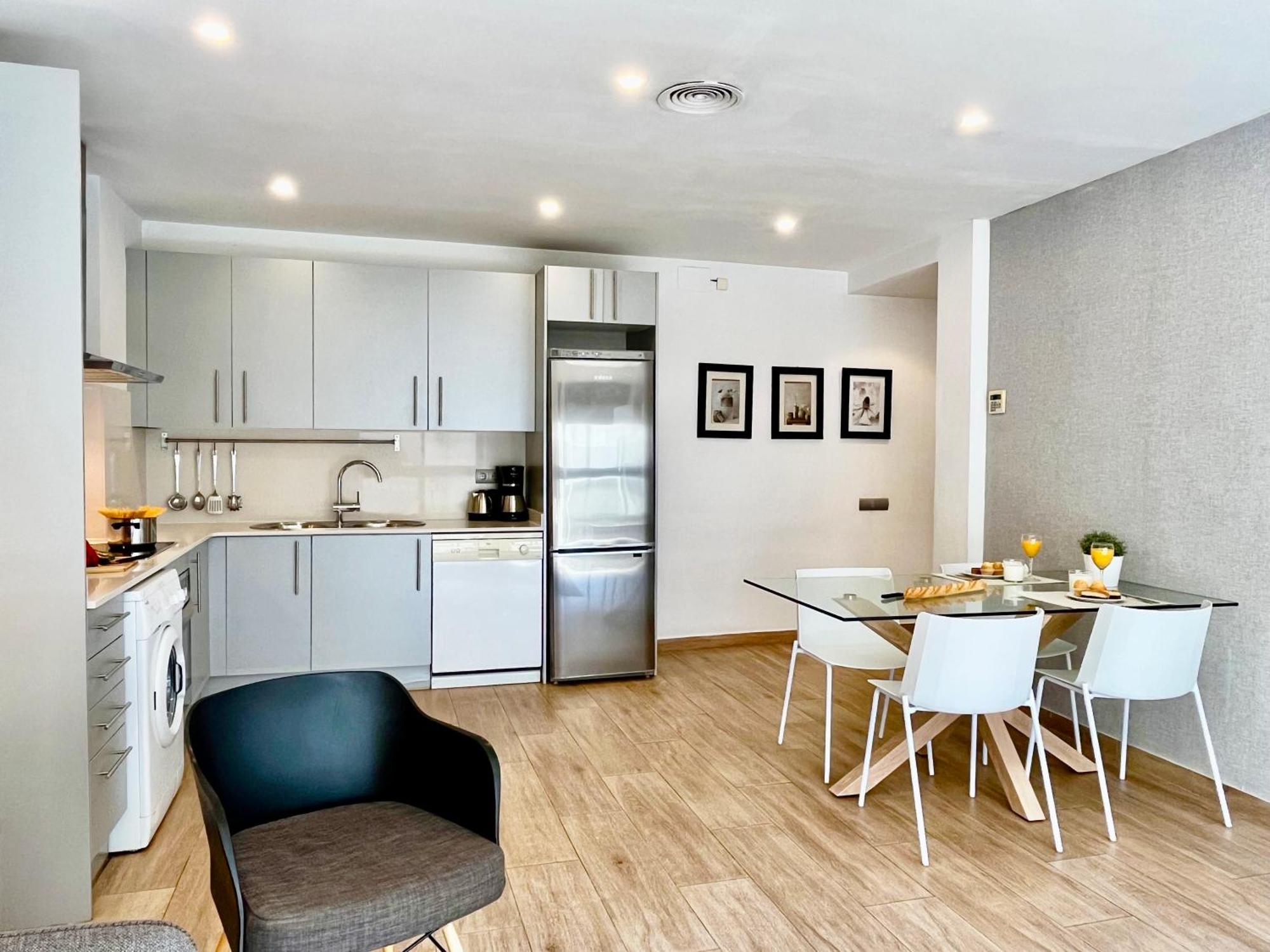 Feelathome Mozart Apartments Барселона Екстер'єр фото
