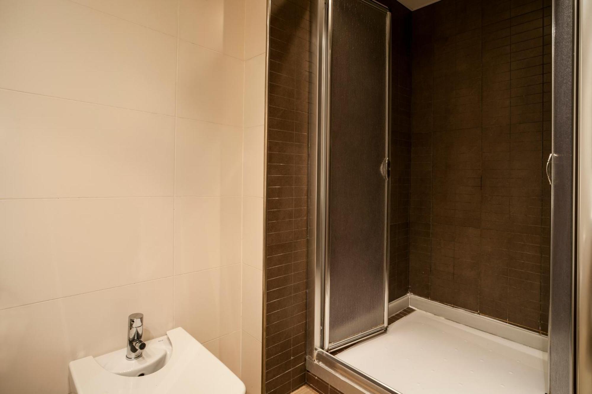 Feelathome Mozart Apartments Барселона Екстер'єр фото