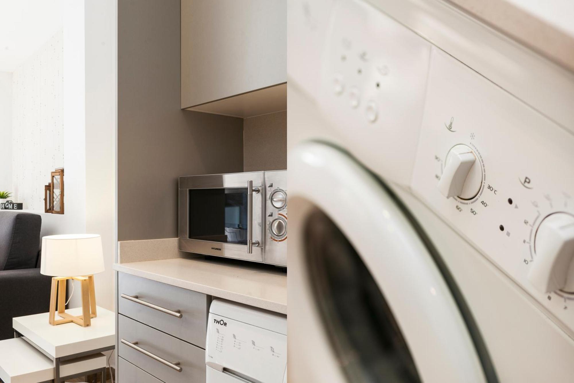Feelathome Mozart Apartments Барселона Екстер'єр фото