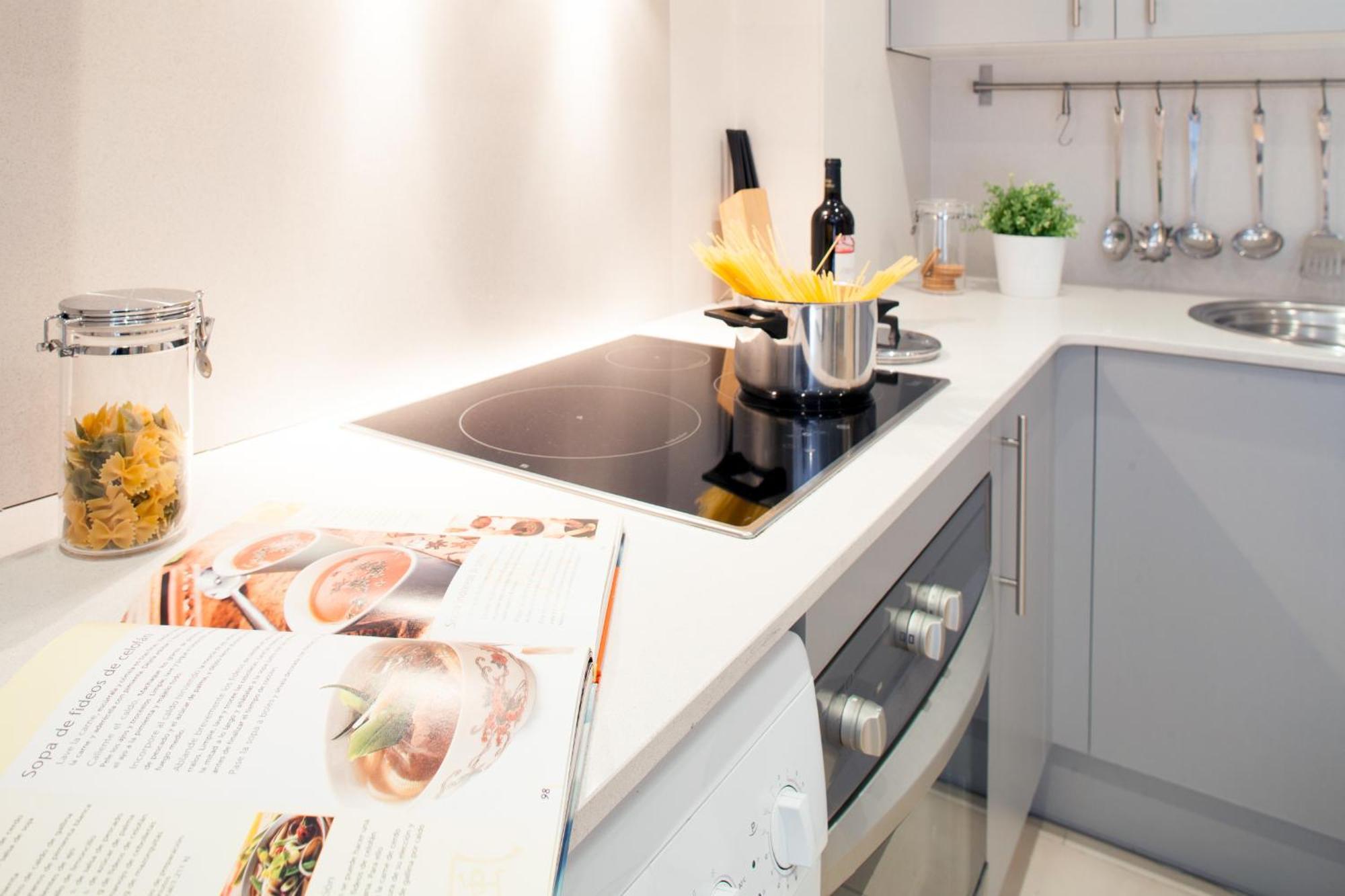 Feelathome Mozart Apartments Барселона Екстер'єр фото