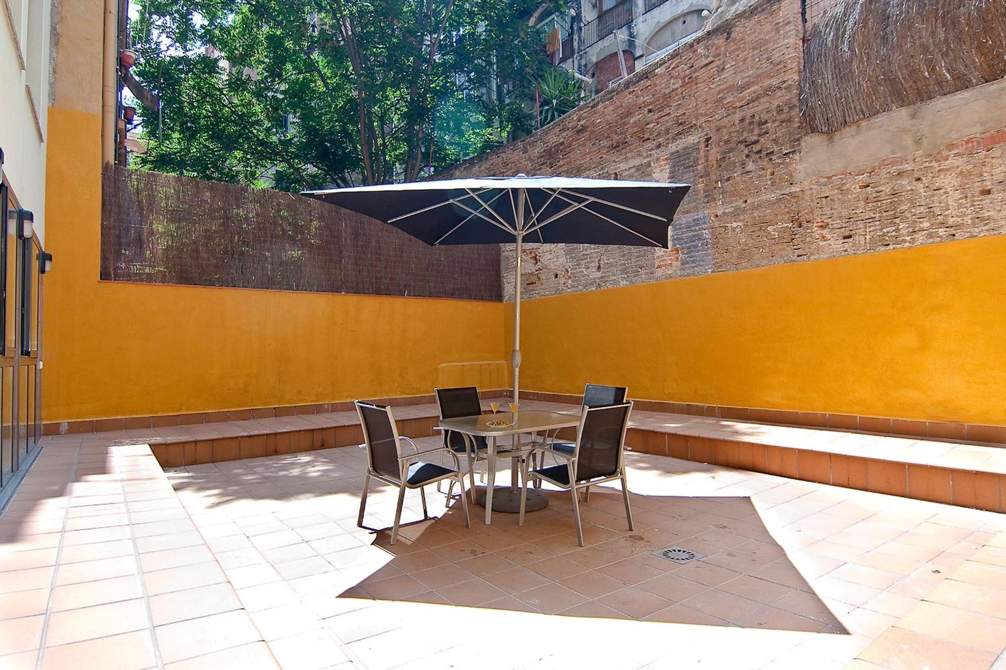 Feelathome Mozart Apartments Барселона Екстер'єр фото