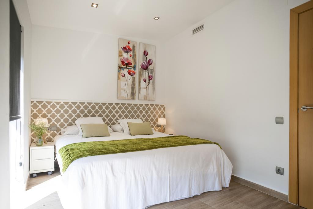 Feelathome Mozart Apartments Барселона Екстер'єр фото