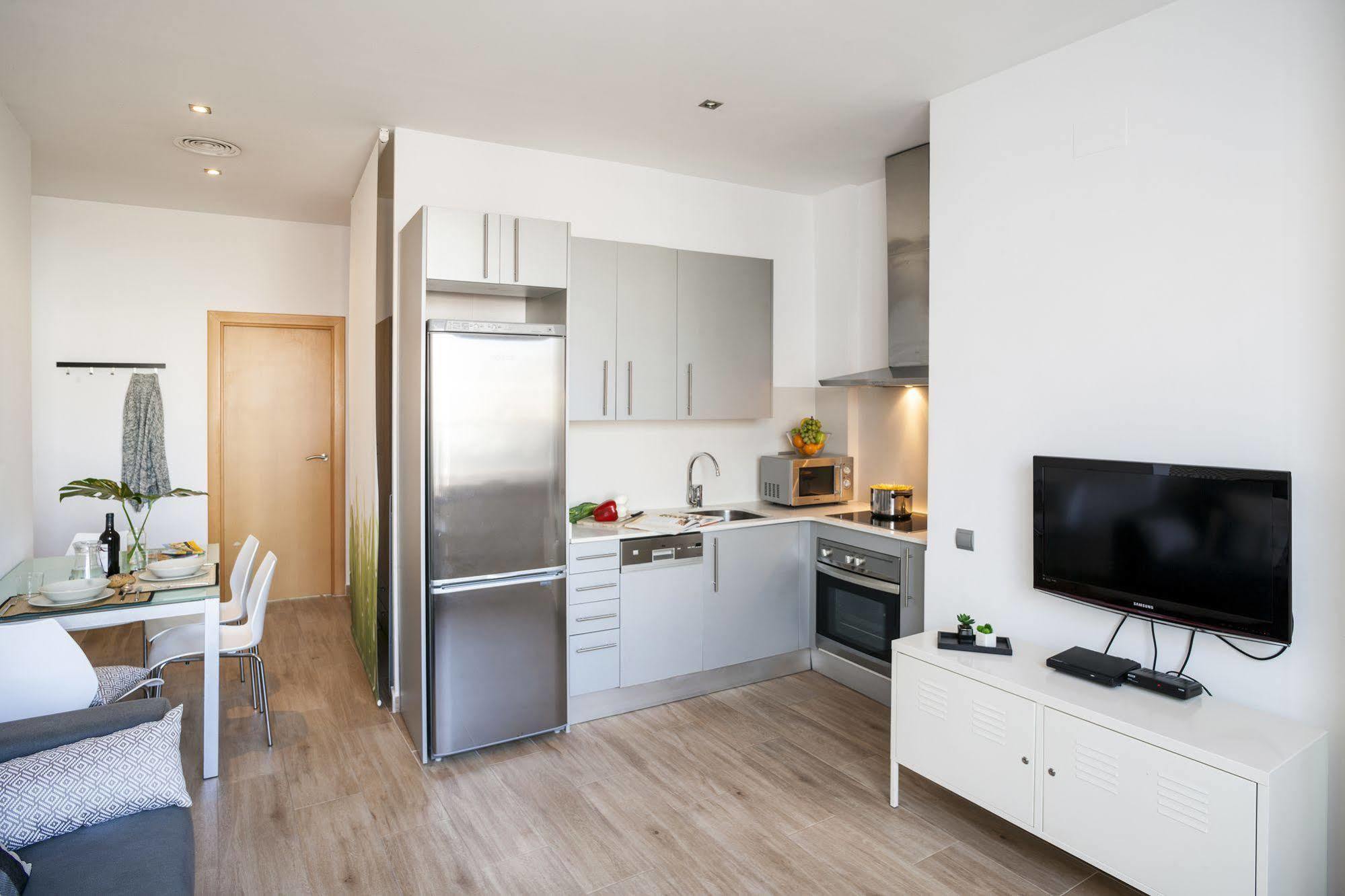 Feelathome Mozart Apartments Барселона Екстер'єр фото