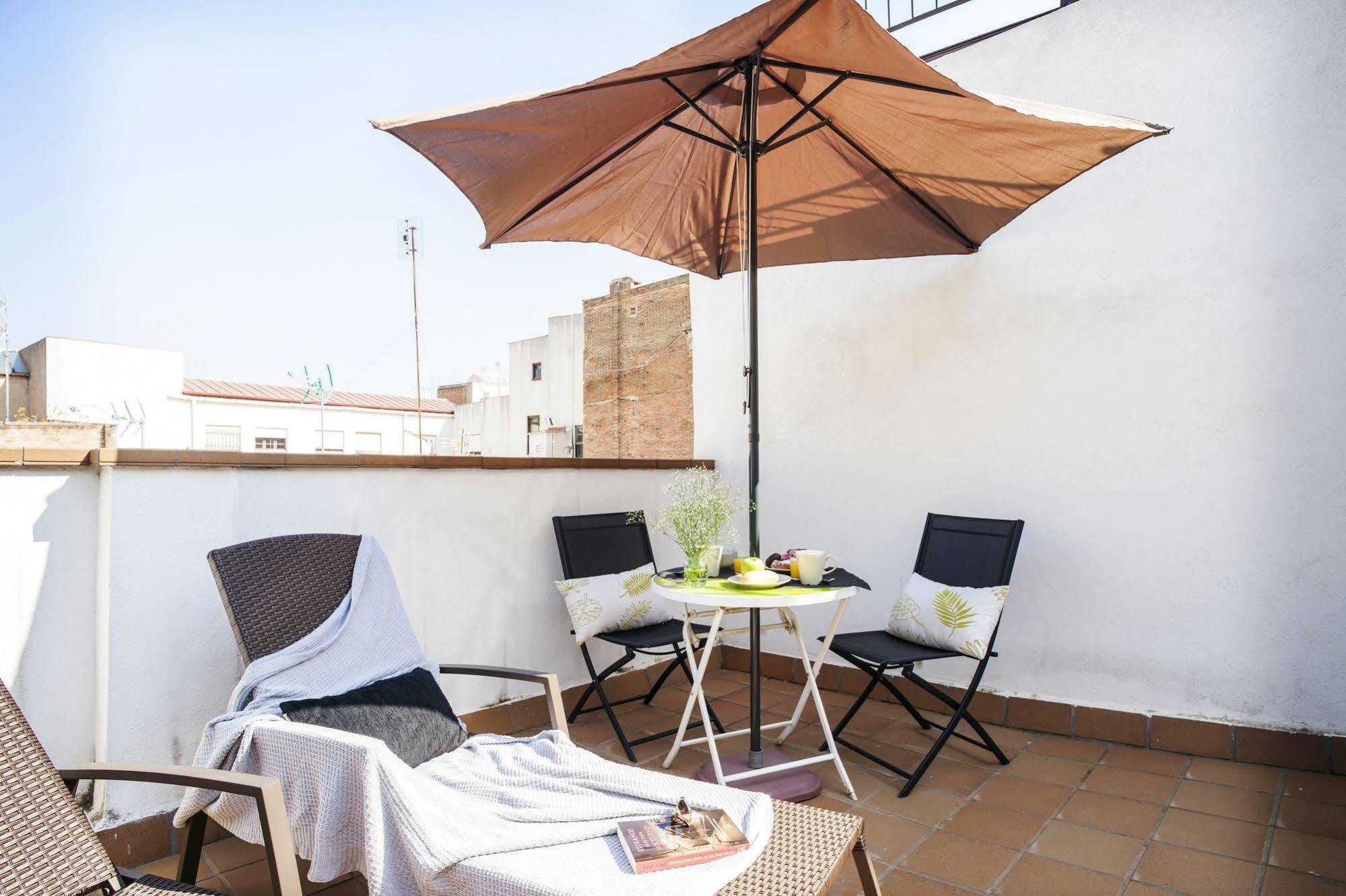 Feelathome Mozart Apartments Барселона Екстер'єр фото